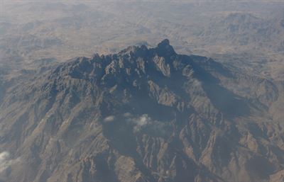 Aerial view of the Nihm region in Yemen. Photo by Warren Aston.
