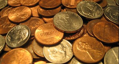 Coins in the monetary system used by the United States of America. Image via Wikimedia Commons.