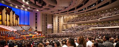 Latter-day Saints gathered at General Conference. Image via tabernaclechoir.org.
