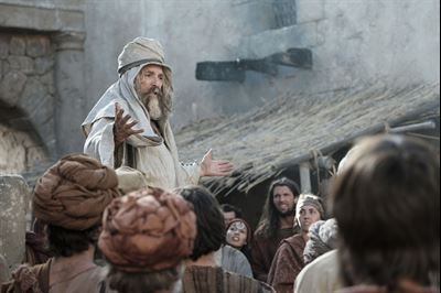 Lehi preaches to the inhabitants of Jerusalem. Image via churchofjesuschrist.org.