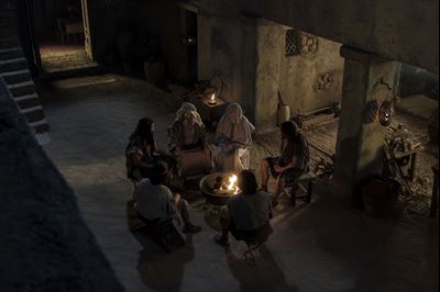 Lehi informing his family that they need to flee into the wilderness. Image via churchofjesuschrist.org.
